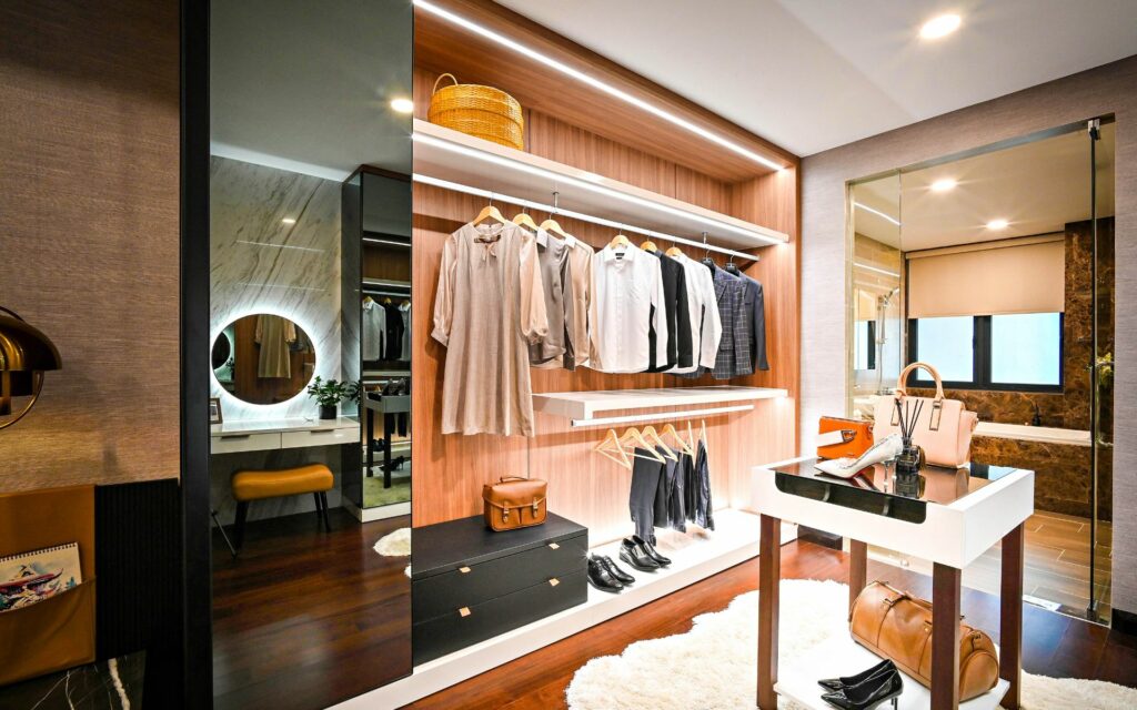 Luxury Closet. Enjoy 12 Months without Interests